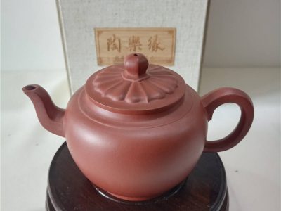 工藝師 錢海霞 菱花恒圓壺